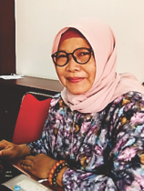 Tri Yuli Ratnawati, SE